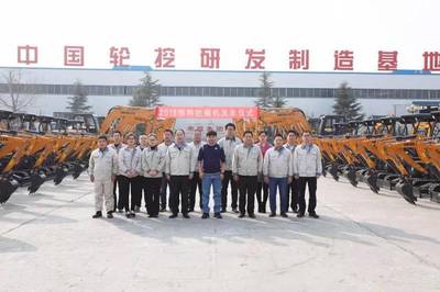 恒特挖掘機再交付15臺微型挖掘機，助力客戶高效作業(yè)